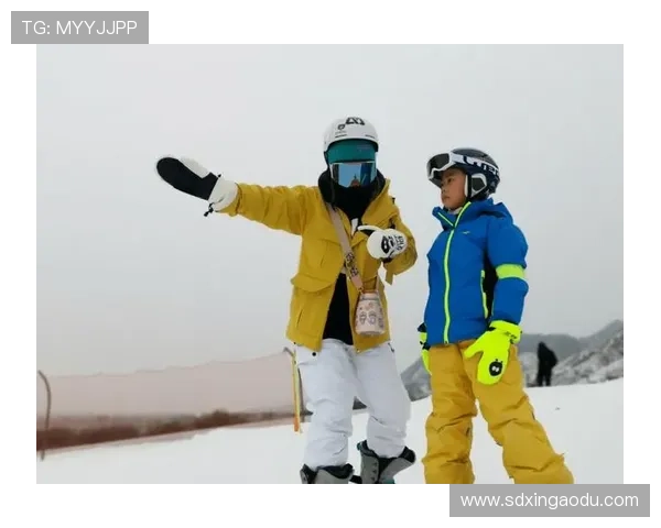 冰雪燃冬激情滑行记录一次心跳加速的极限滑雪之旅